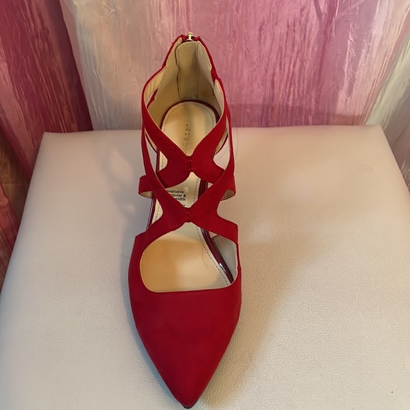 Liz Claiborne red heels, straps, dressy, zipper back, size 8.5 - Picture 2 of 8